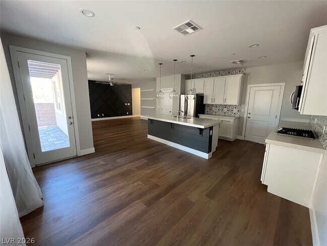 Building Photo - 2455 Calestano Ave