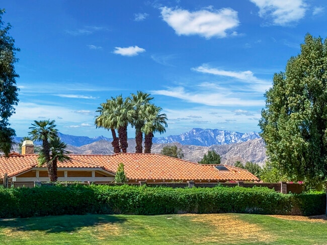 Building Photo - 175 Gran Via