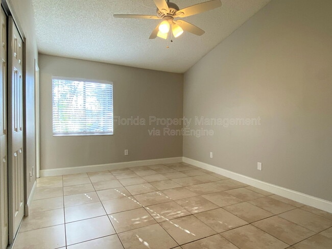 Building Photo - 281 Chicago Woods Cir