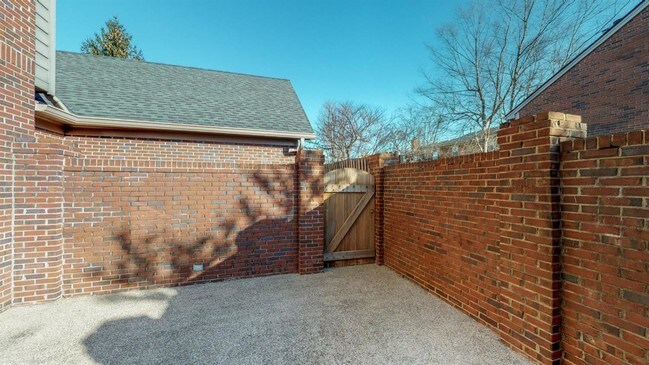 Building Photo - 311 Patchen Dr