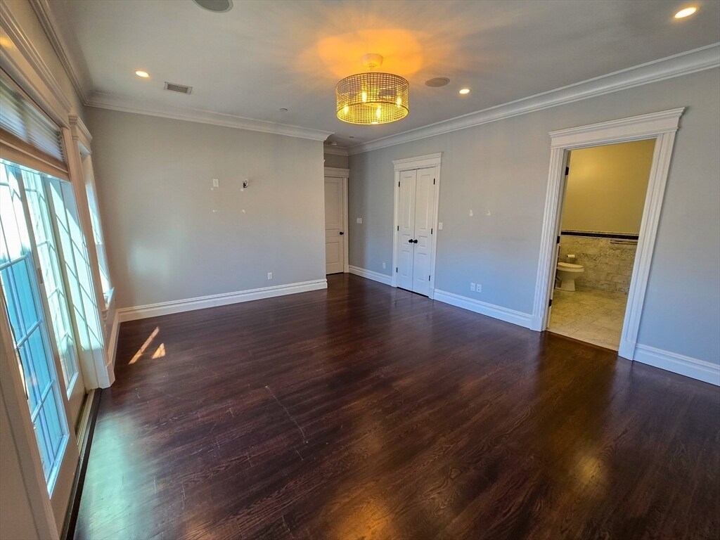 Building Photo - 161 Tudor St