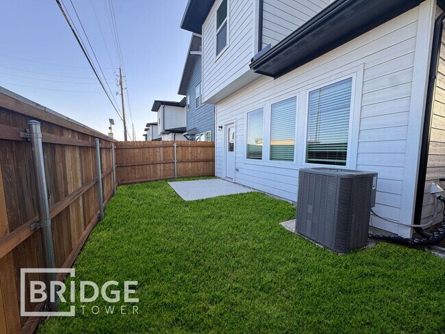 Building Photo - WESTON PLAN