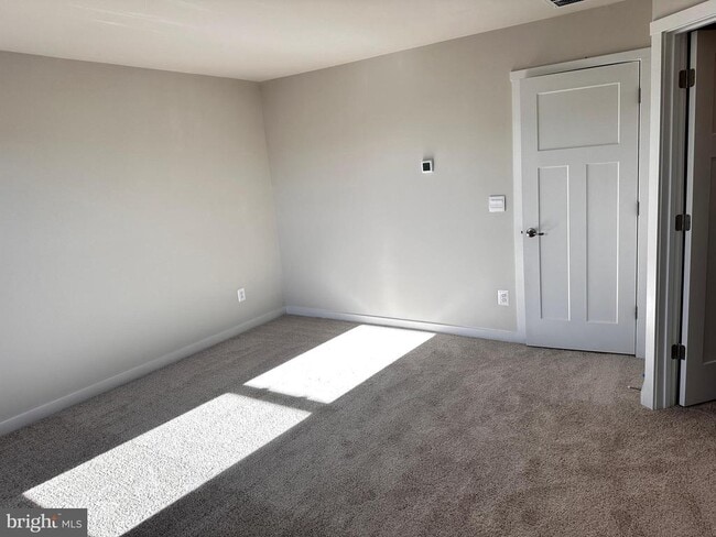 Building Photo - 30 Trotting Rd