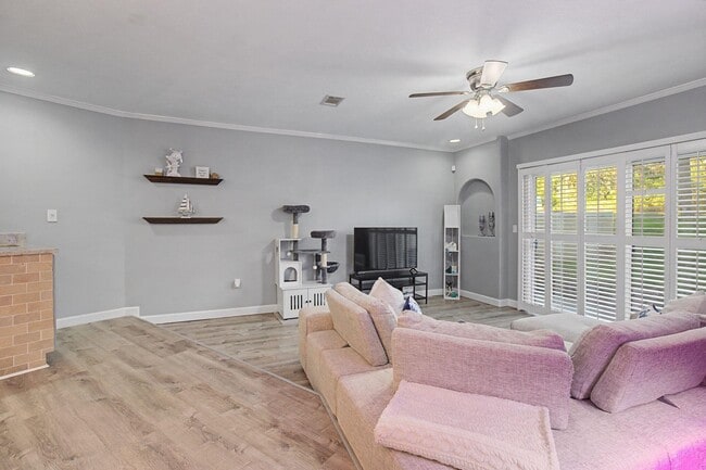 Building Photo - 234 Pelican Pl