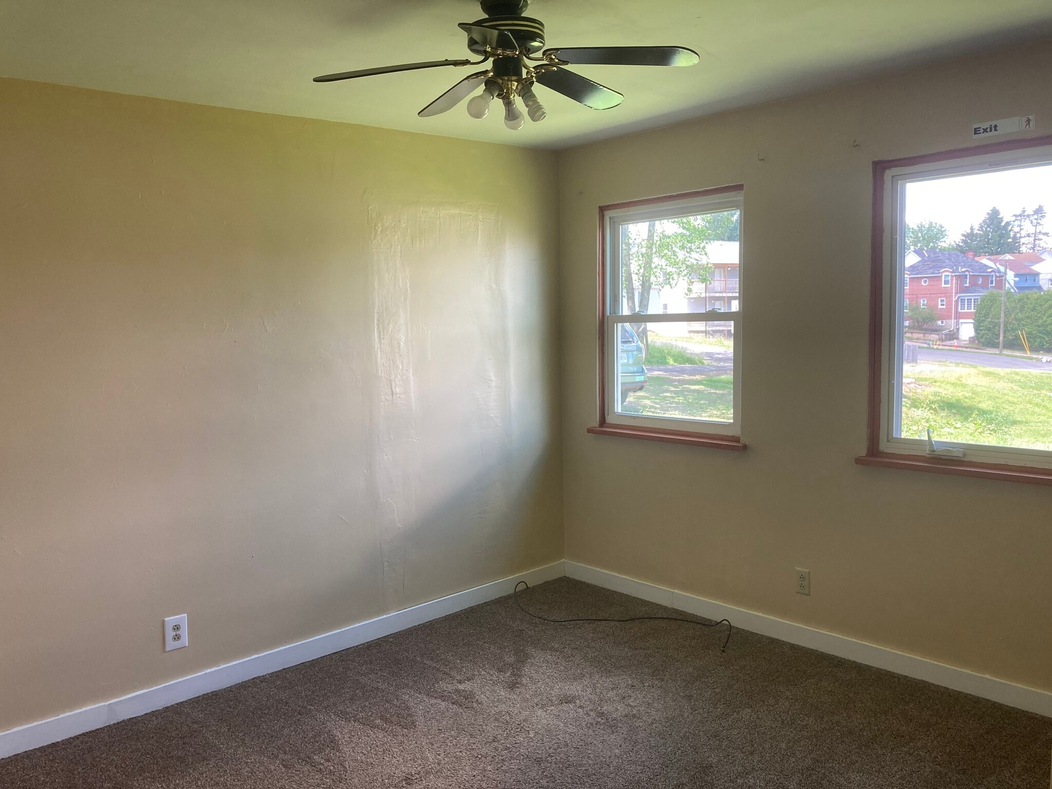 Building Photo - 72 E College Ave