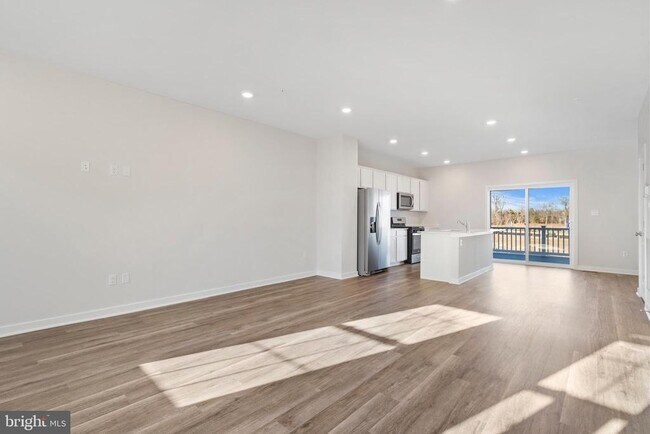 Building Photo - 7430 Fern Gully Way