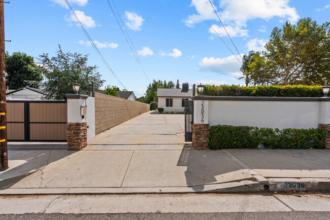 Building Photo - 23036 Burbank Blvd