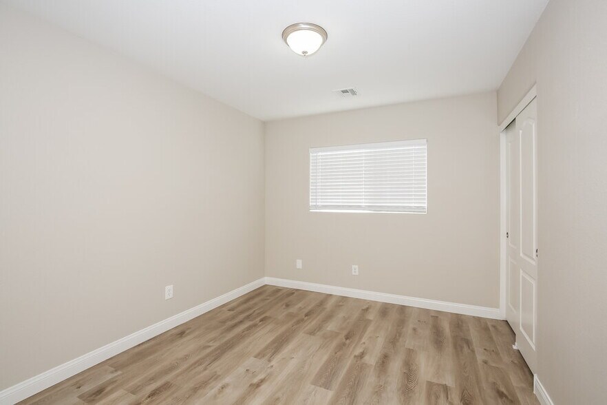Building Photo - 9149 Spirit Canyon Ave