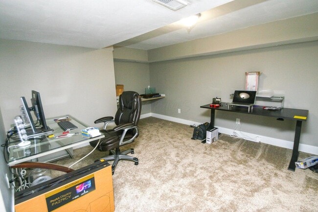 Building Photo - 1310 Abbeyhill Dr