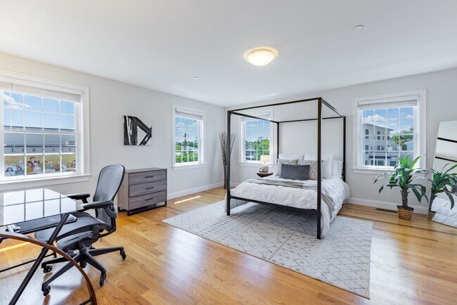 Building Photo - 10 Allen Ct