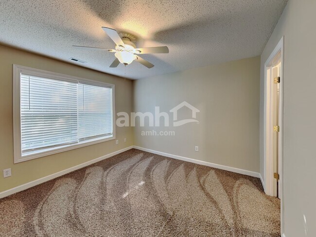 Building Photo - 5647 James Blair Dr