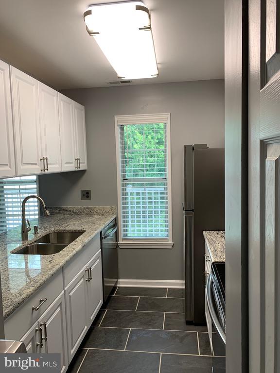 Building Photo - 809 Willings Way