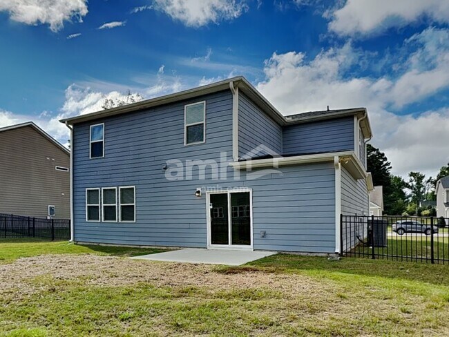 Building Photo - 112 Pullen Dr