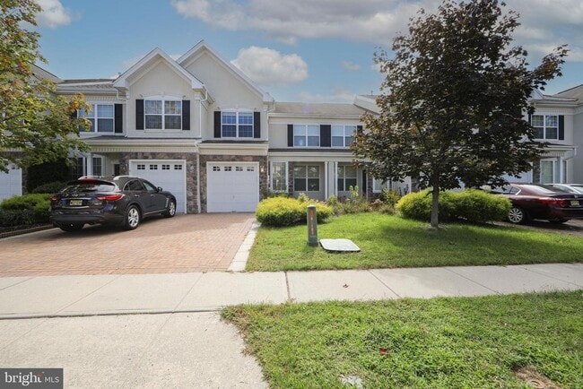 Building Photo - 7 Kingswood Ct