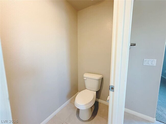 Building Photo - 7534 W Diablo Dr