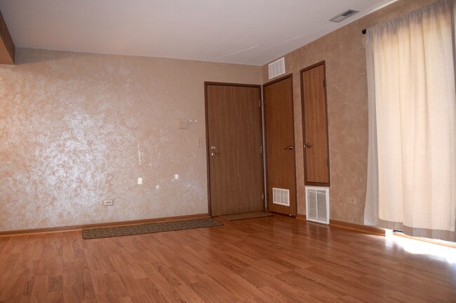 Building Photo - 2258 Abbeywood Dr