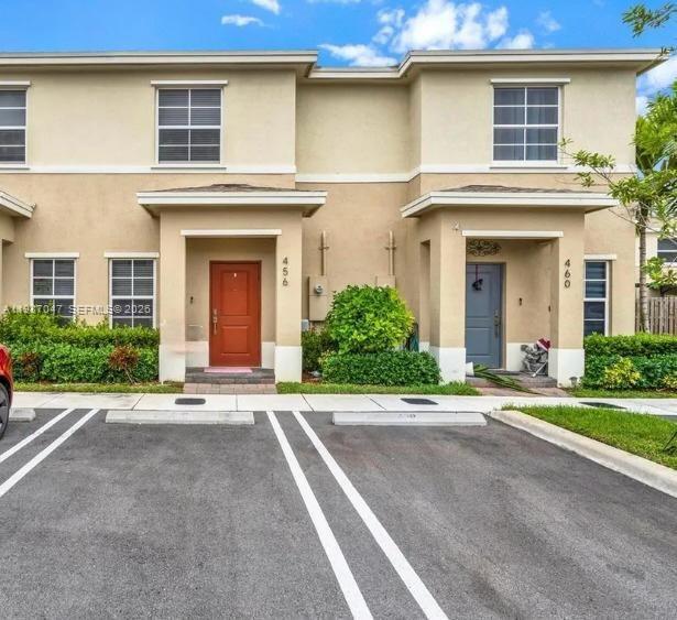 Building Photo - 456 NE 4th St