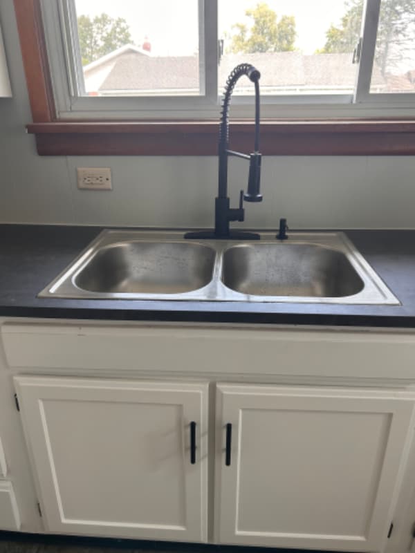 Building Photo - 115 3rd St