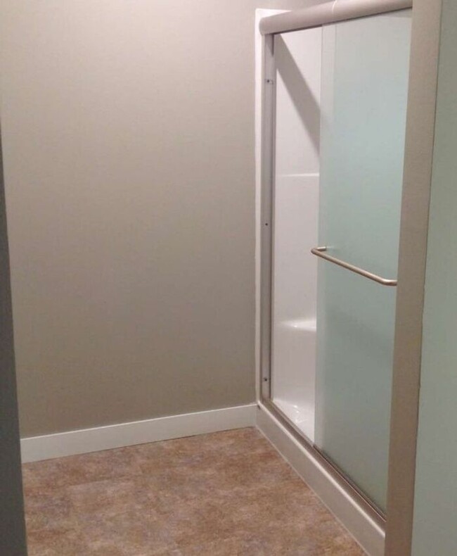 Building Photo - $1,250 | 1 Bedroom, 1 Bathroom Condo | Pet...