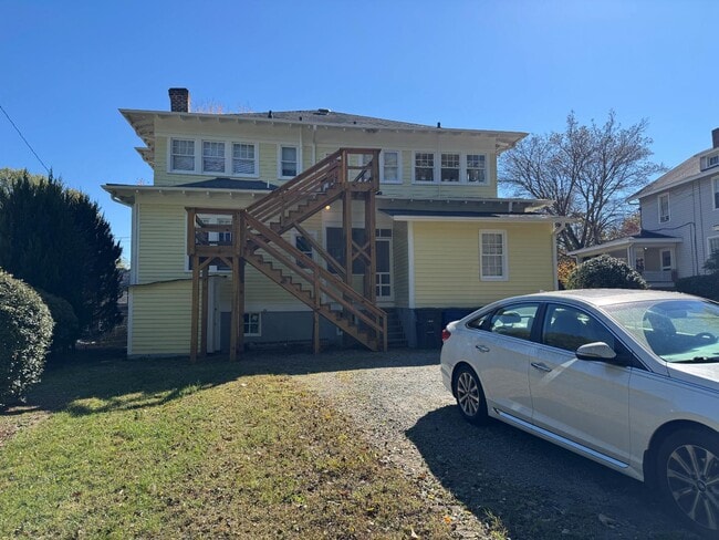 Building Photo - 1533 W Northwest Blvd