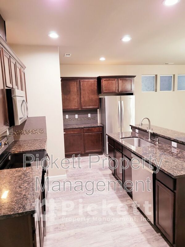 Building Photo - 3990 Maritime Dr