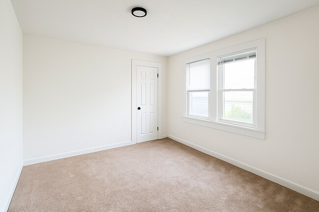 Building Photo - 3848 Spann Ave