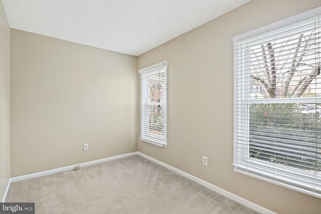 Building Photo - 20657 Anndyke Way