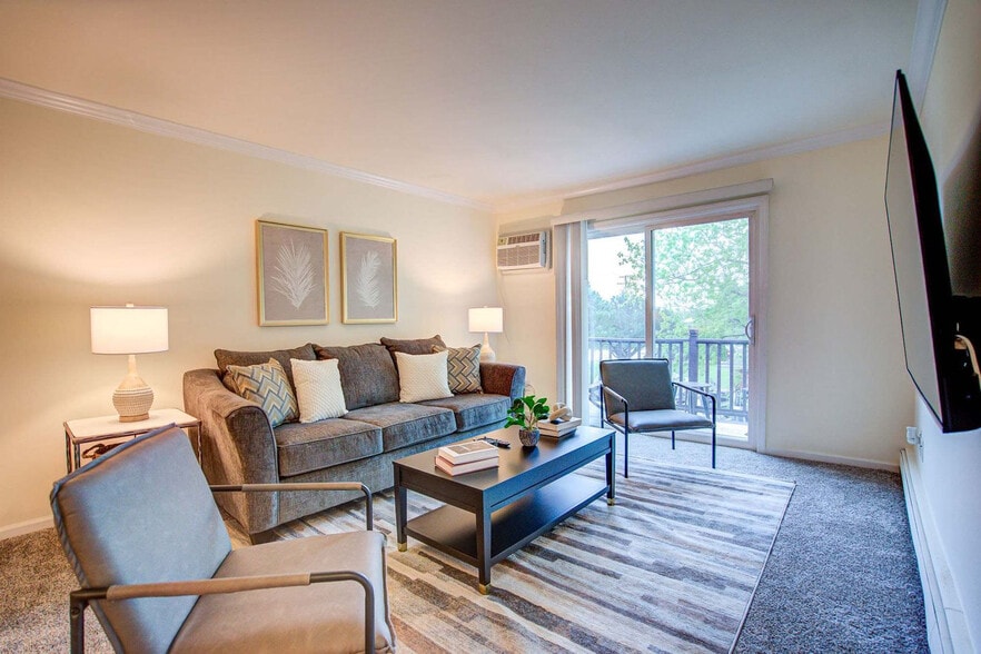 Building Photo - 3367 S 100th St