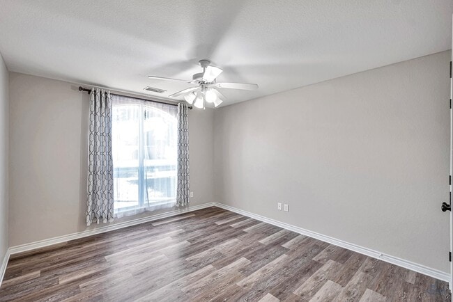 Building Photo - 5409 San Saba Ct