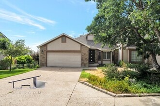 Building Photo - Fully Furnished Executive Home!