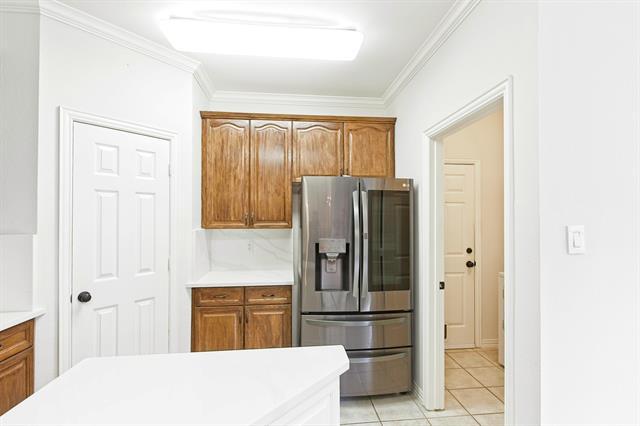Building Photo - 17007 Vinland Dr