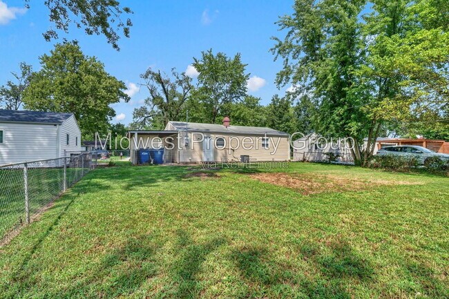Building Photo - 1446 Vero Dr