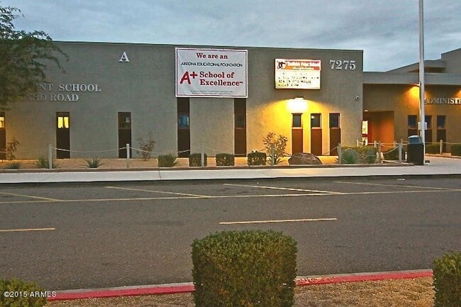 Building Photo - Gorgeous 4 Bed Laveen home in reputed Trailside Point community ++ WALK TO SCHOOL !!