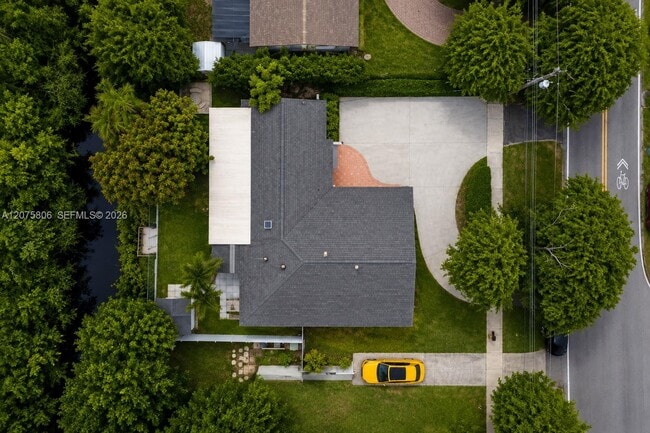 Building Photo - 5380 SW 92nd Ave