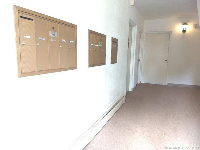 Building Photo - 261 Millard St