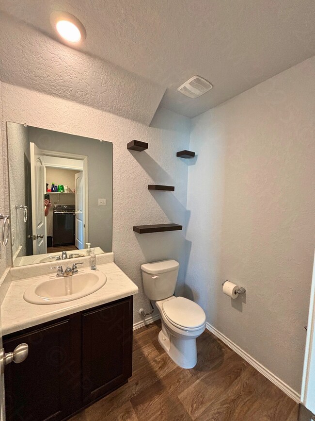Building Photo - 5907 Kendall Cv