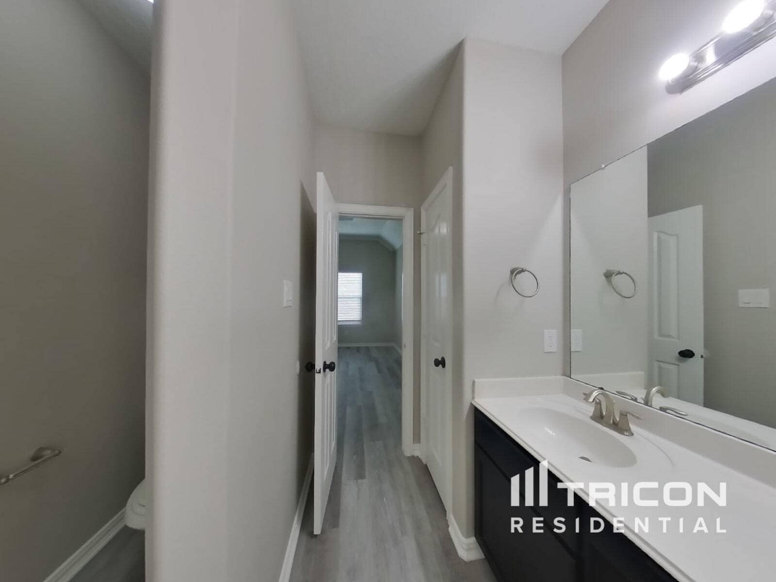 Building Photo - 28906 Hidden Cove Dr