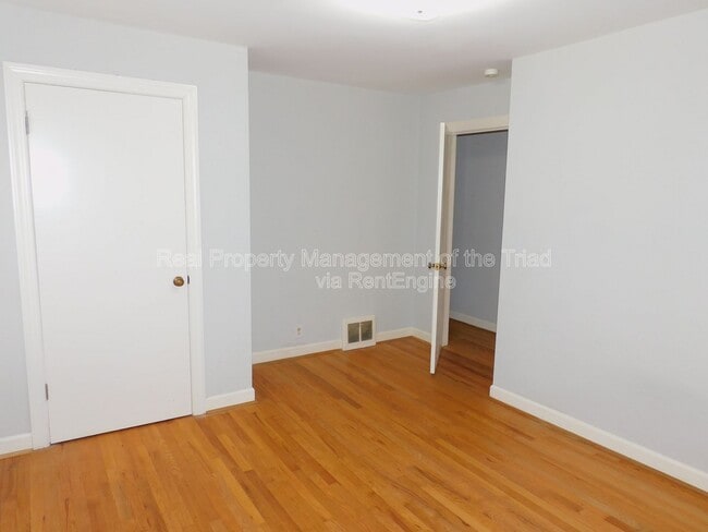 Building Photo - 3713 N Cherry St