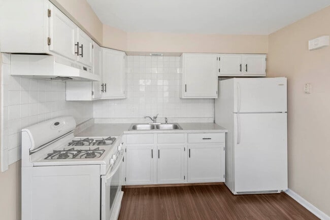 Building Photo - 11212 1st St