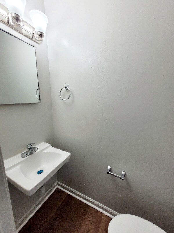 Building Photo - 8 Bainbridge Ave