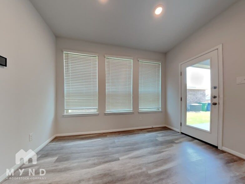 Building Photo - 5709 Pleasanton Pkwy