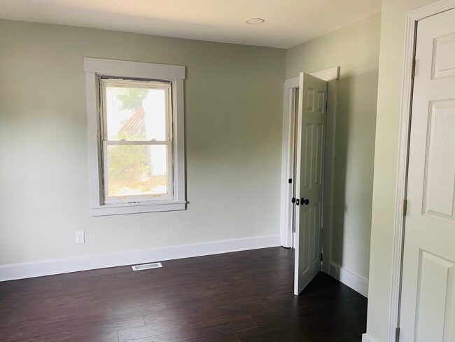 Building Photo - 1556 King Ave Rd