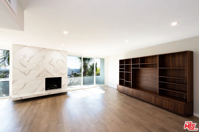 Building Photo - 8401 Fountain Ave