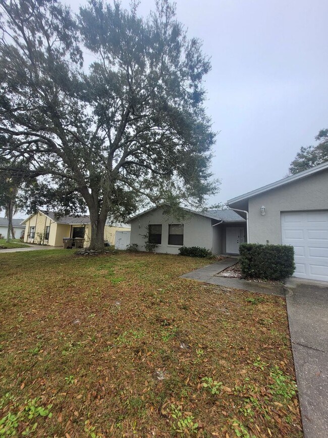 Building Photo - Spacious 3 bed 2 bath home in Kissimmee