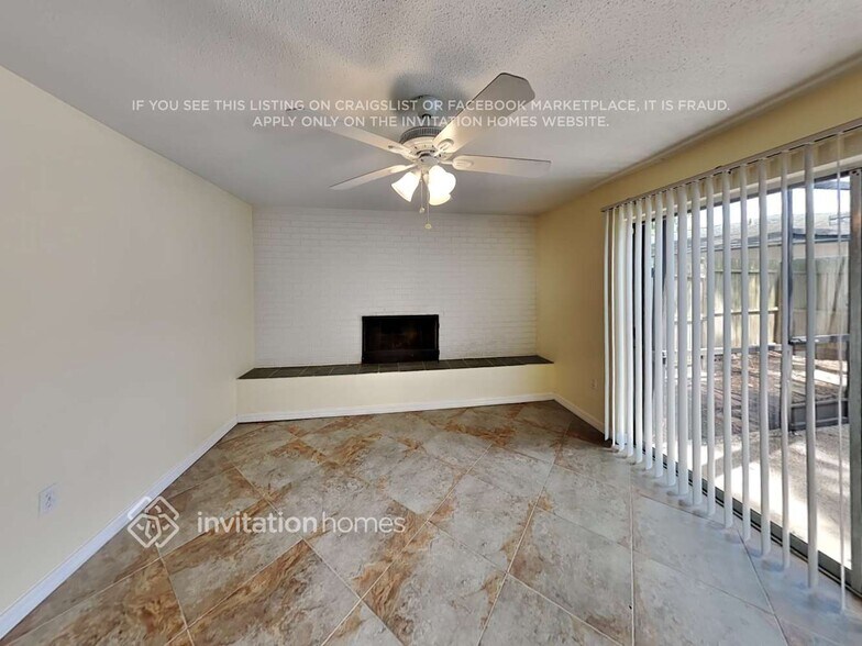 Building Photo - 424 Crosswinds Dr