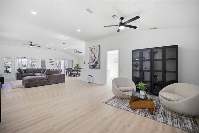 Building Photo - 5829 Fairwoods Cir