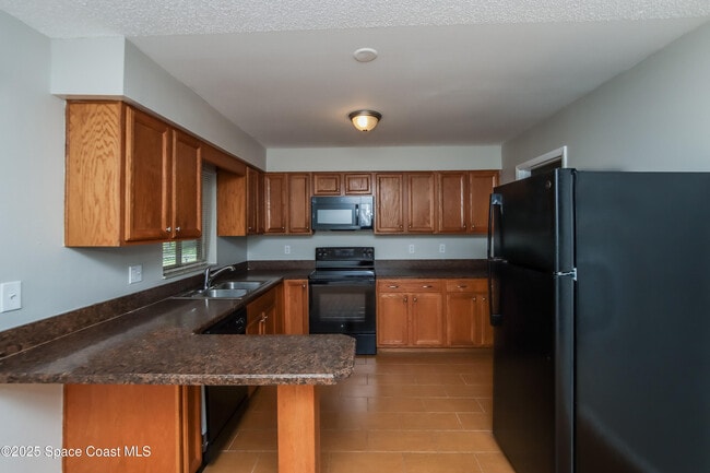 Building Photo - 1051 Marlin Dr