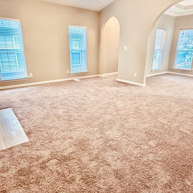 Building Photo - 5333 Cottage Cir