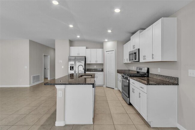 Building Photo - 10357 Scarlet Skimmer Dr
