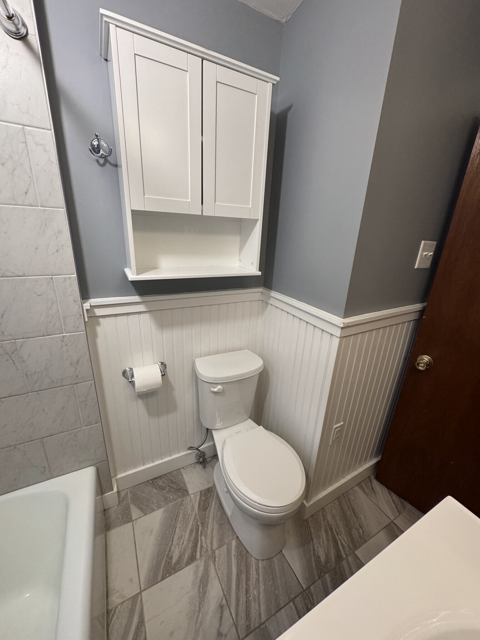 Bathroom - 4 Rutland St